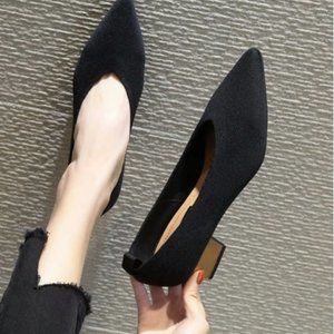 New Black  Pumps
